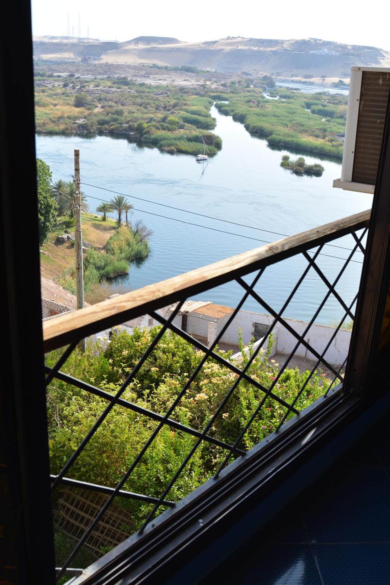 Aswan Nile Palace Exterior photo